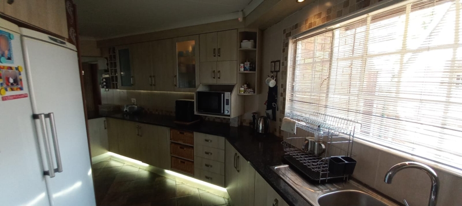 To Let 3 Bedroom Property for Rent in La Provance Free State